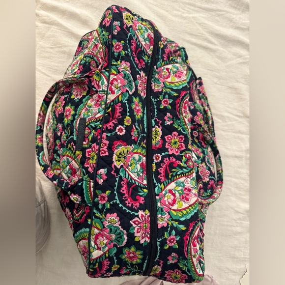 Vera Bradley Traveler Bag - Picture 3 of 6